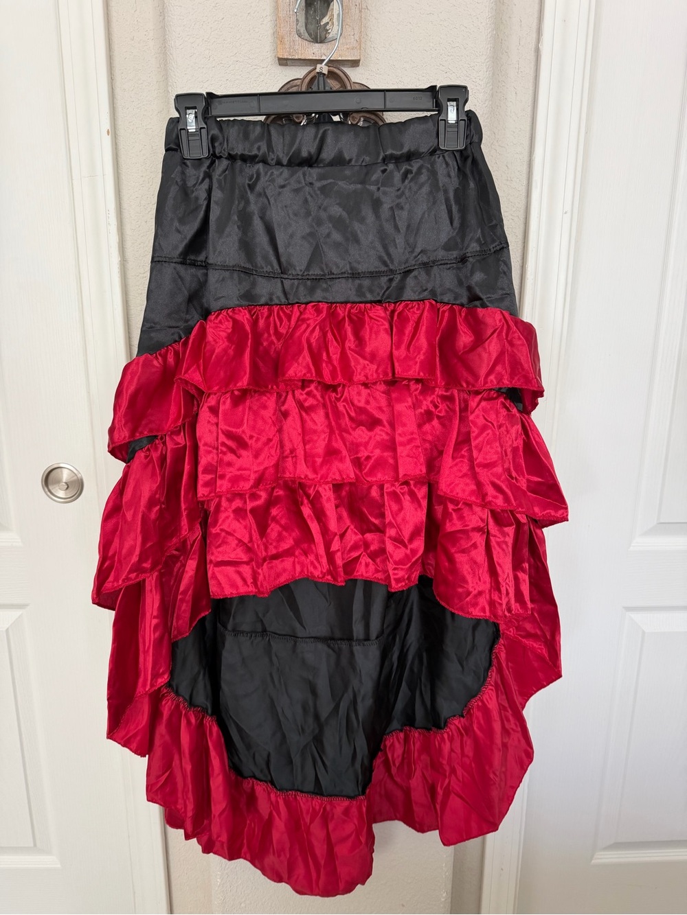 Pirate costume Black and Red Tiered Ruffle High-Low Skirt